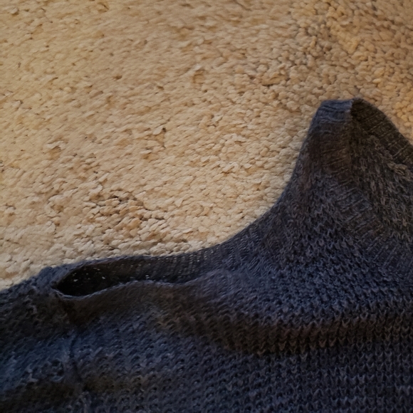 Hollister Cold Shoulder Sweater - Picture 4 of 4